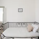 2 Bedrooms Flat Near The Colosseum
