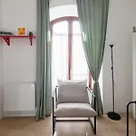 2 Bedrooms Flat Near The Colosseum