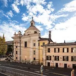 2 Bedrooms Flat Near The Colosseum