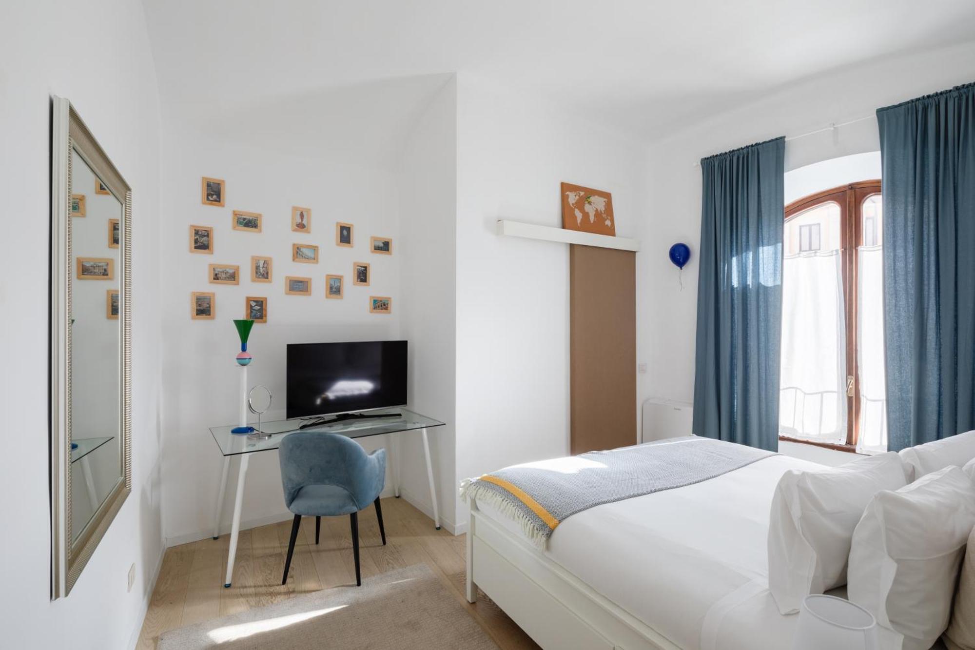 Apartment 2 Bedrooms Flat Near The Colosseum