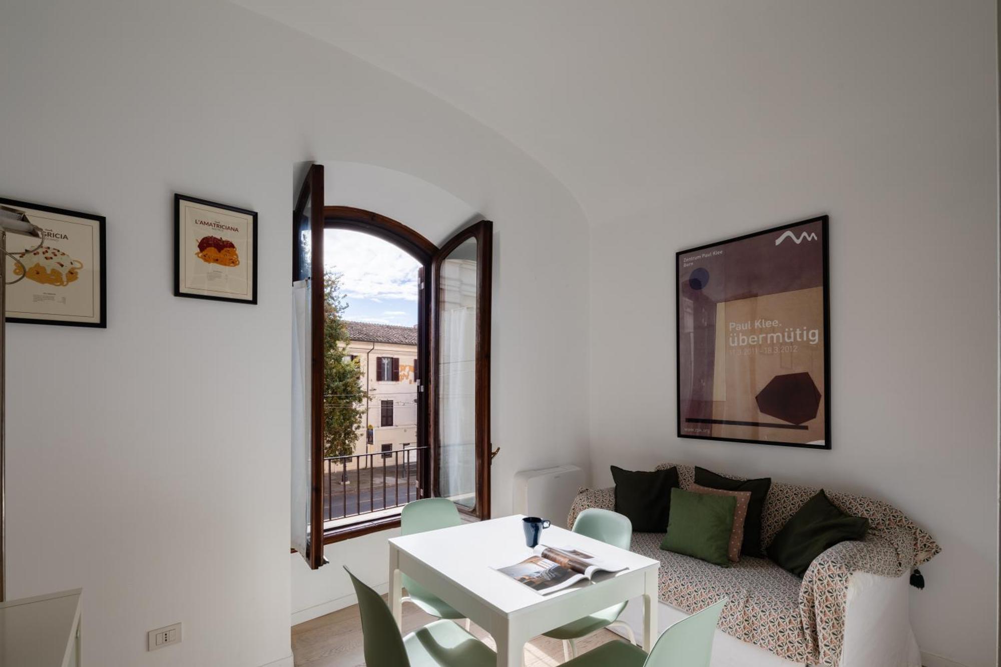 2 Bedrooms Flat Near The Colosseum *
