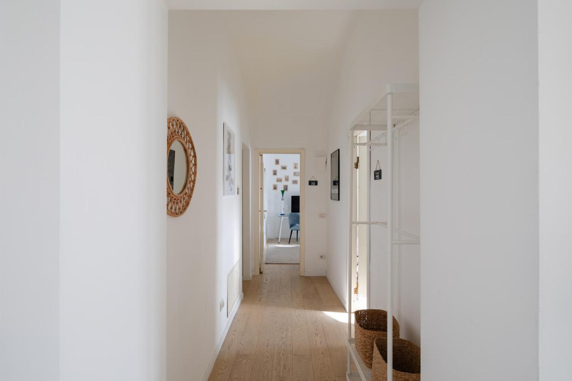 2 Bedrooms Flat Near The Colosseum Apartment