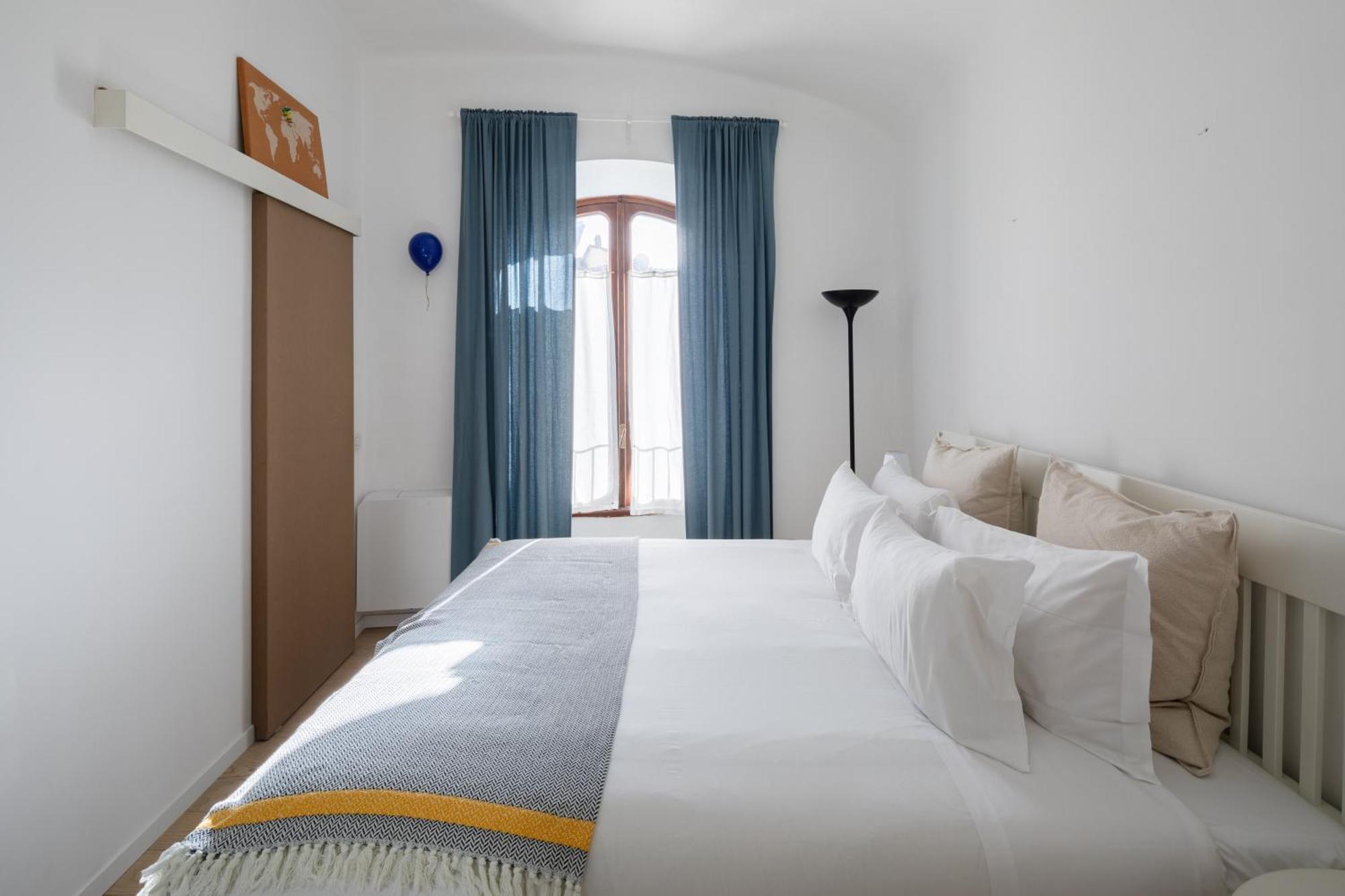 2 Bedrooms Flat Near The Colosseum Apartment *