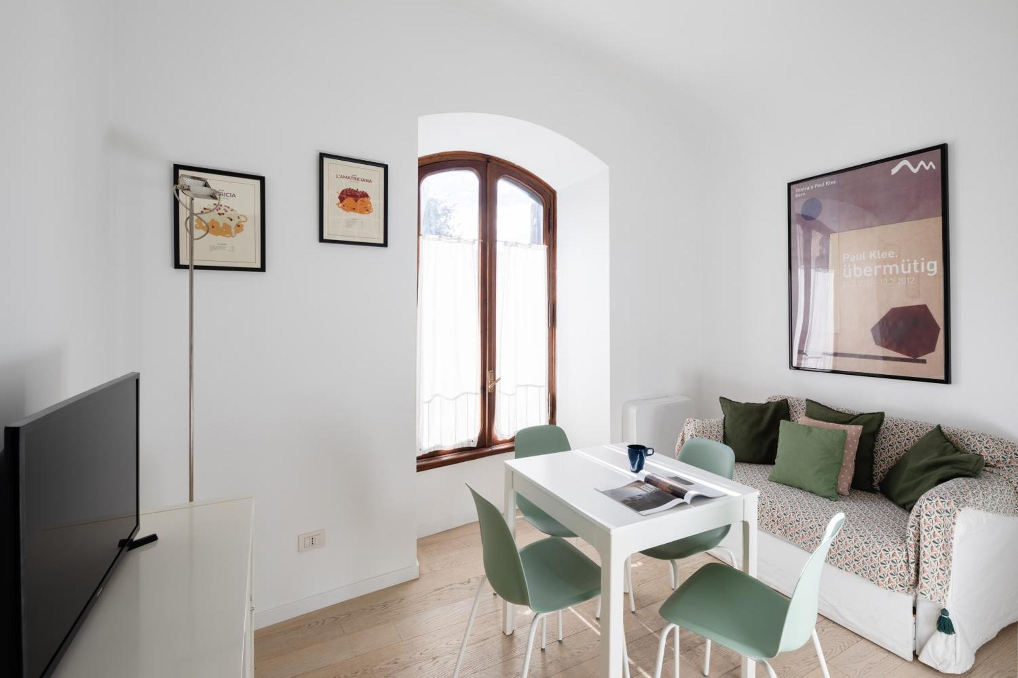 2 Bedrooms Flat Near The Colosseum *