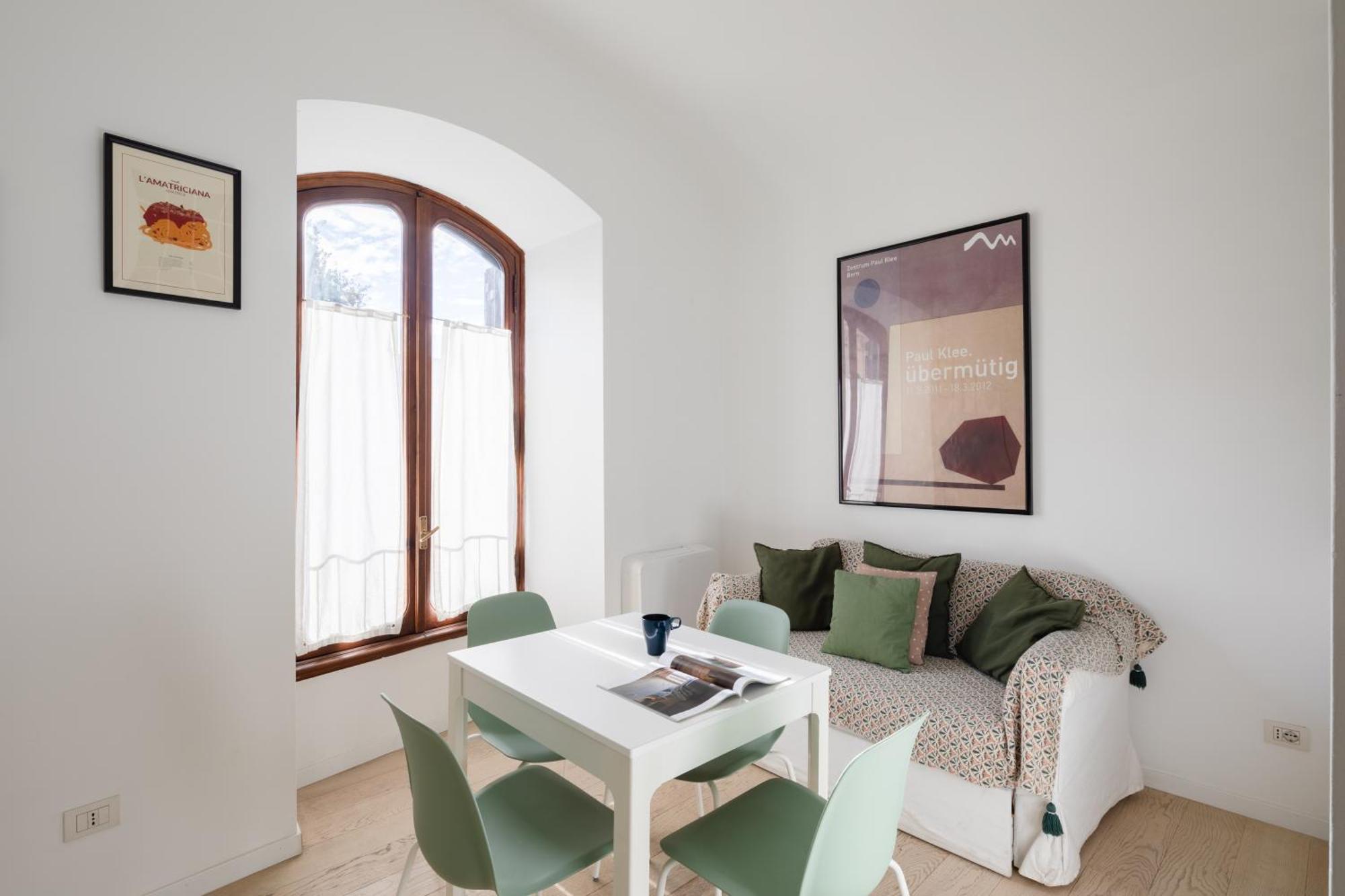 2 Bedrooms Flat Near The Colosseum
